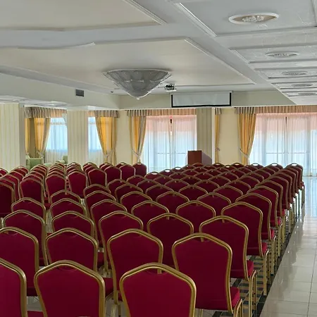 Peretti 4*
